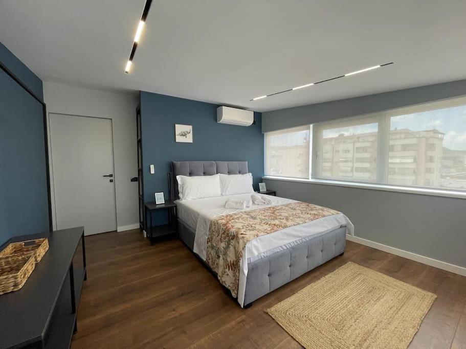 Appartamento Voyage Penthouse Tirana Esterno foto